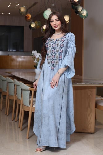 جلابية بتطريز شك يودي في الصدر