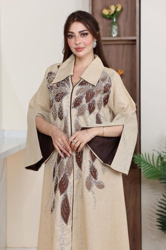 جلابية لينن برقبة قلاب ممزوجة بكلفة مطرزة