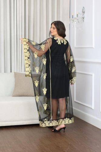 جلابية ( نشل ) بالتل والتطريز الذهبي