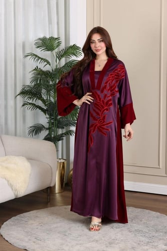 جلابية مخمل ممزوجة بخامة الساتان وتطريز مخمل لذوي...