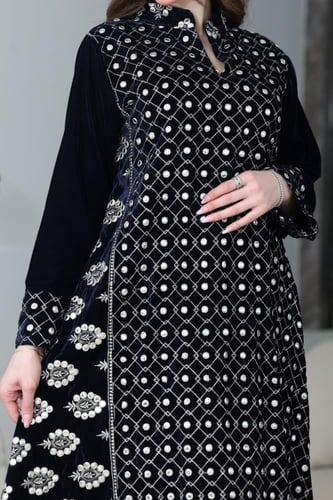 جلابية مخمل بتطريز كمبيوتر