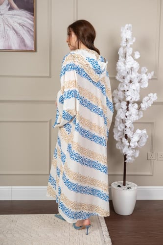 جلابية لينن بنقوشات الخط العربي بقبعة للرأس