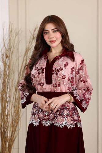 جلابية مخمل ممزوجة بخامة التل المطرز