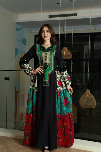 جلابية بتطريز عسيري وتداخل الكلفة الجنوبية التراثي...