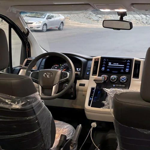 تويوتا هايس - توصيل من مطار جدة الى مكه