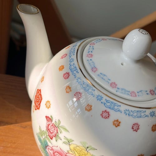 إبريق عتيق | ختم صيني أحمر