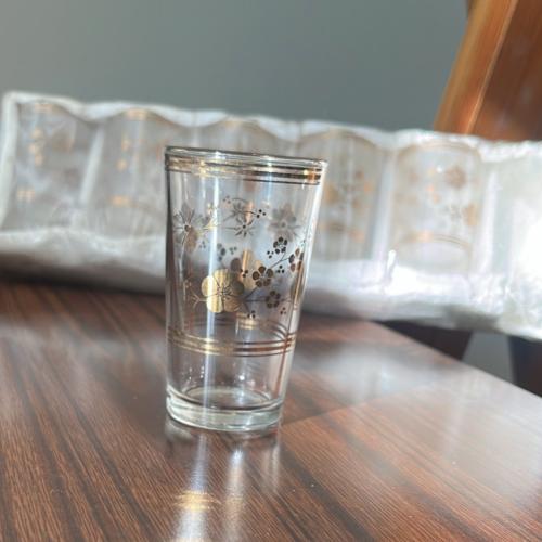 نص درزن استكانات صناعة إيطالية فنتج