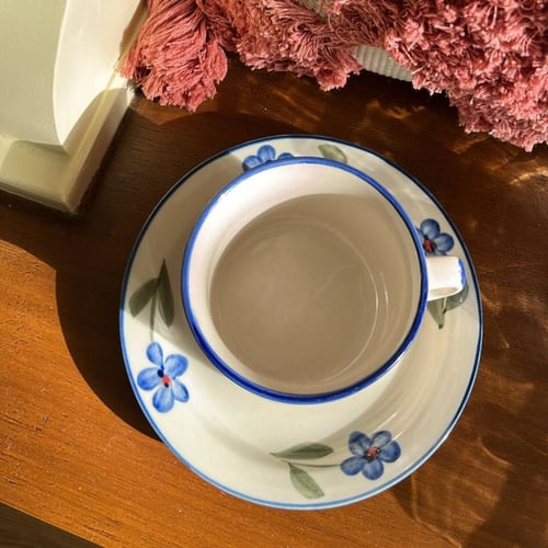 كوب فنتج من الخزف | رسم يدوي