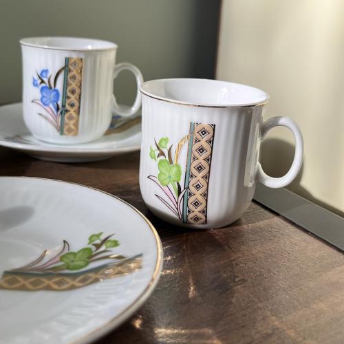 فنجان صيني اصدار قديم