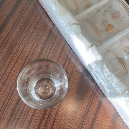 نص درزن استكانات صناعة إيطالية فنتج