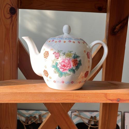 إبريق عتيق | ختم صيني أحمر