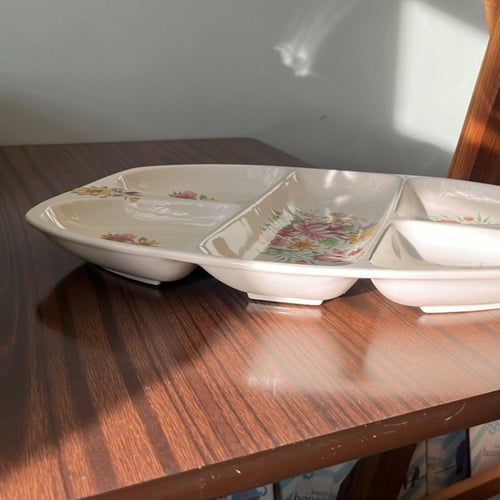 صحن مقسّم فنتج ونادر صناعة يابانية