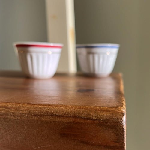 فناجيل عتيقة | ختم صيني احمر