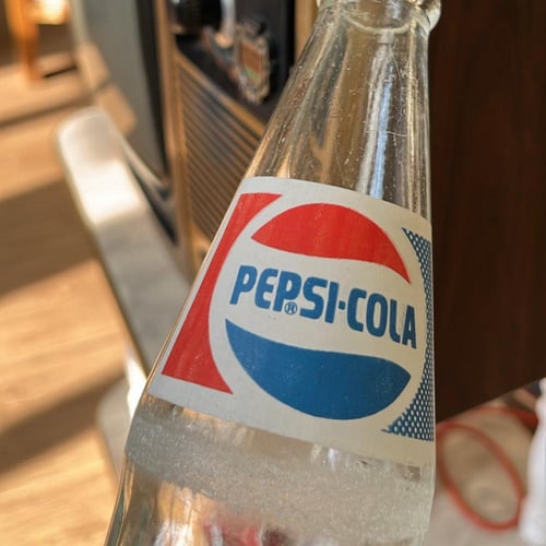 غرشة بيبسي ب شعار بيبسي فترة 1987 - الى 1991