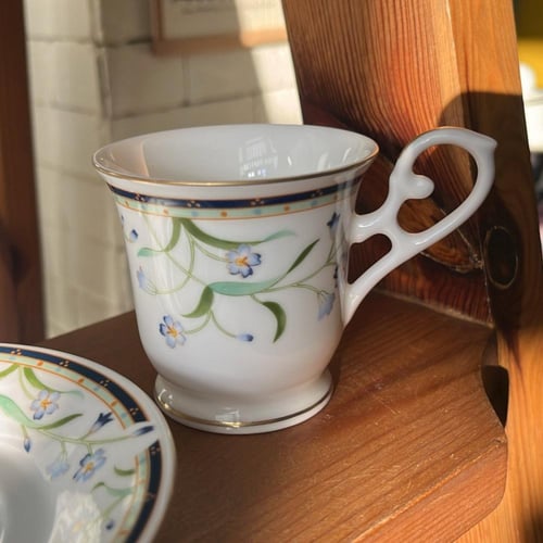 كوب ياباني فنتج ونادر من البورسلين الصيني الفاخر