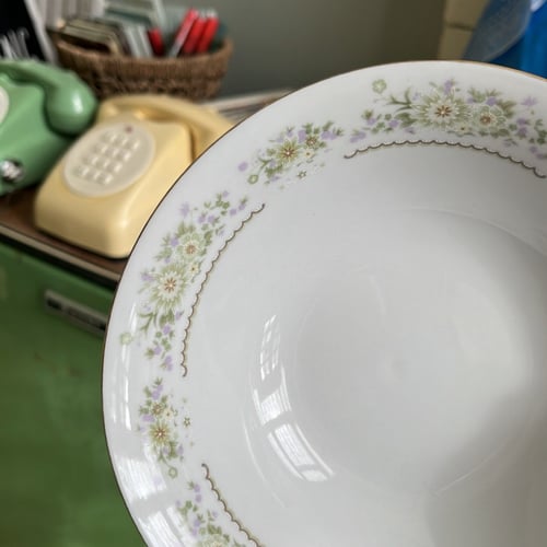 بادية توريد اخضر انيق