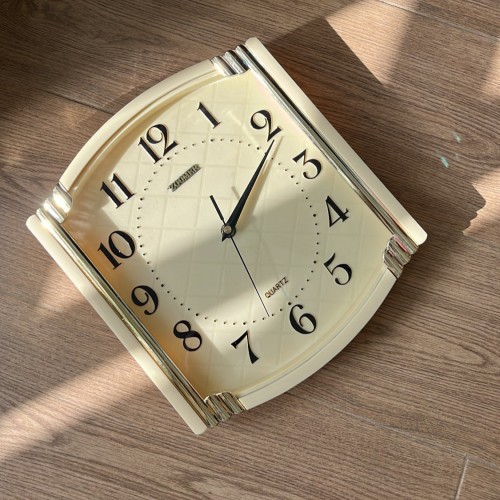 ساعة فنتج صناعة تايوان