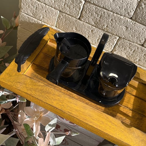 طقم فنتج من ( سكرية - اناء الحليب او الكريمة )