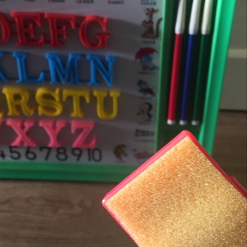 سبورة تعليمية فنتج