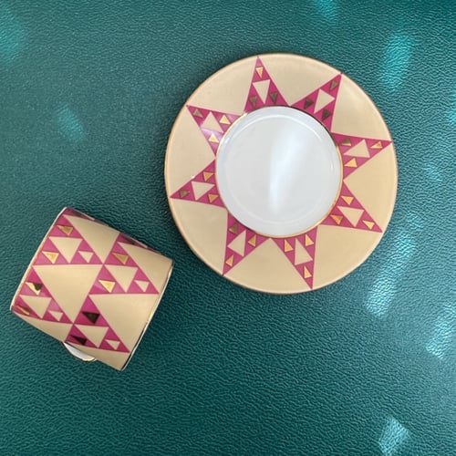 كوب فنتج بنقش هندسي صناعة الصين .