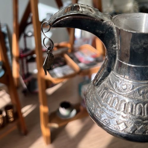 دلة نحاسية فنتج حجم " ميني"