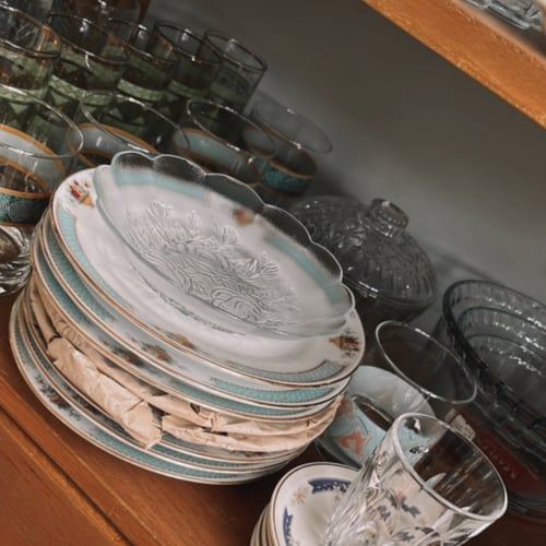 صحن زجاجي ، فنتج أنيق