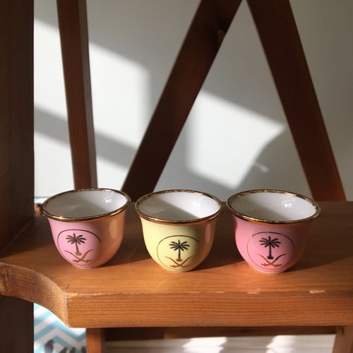 فناجيل يابانية شعار سيفين ونخلة اصدار قديم مخزن