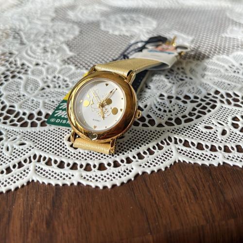 Vintage wristwatch | Officially licensed by Disney