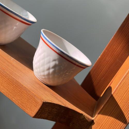 فنجال عتيق | ختم صيني احمر