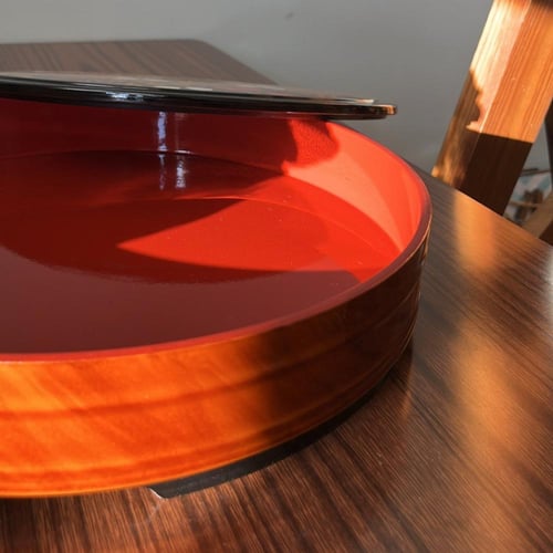 طبق تقديم خشبي ‎عتيق مطلي بالورنيش الأحمر والأسود...