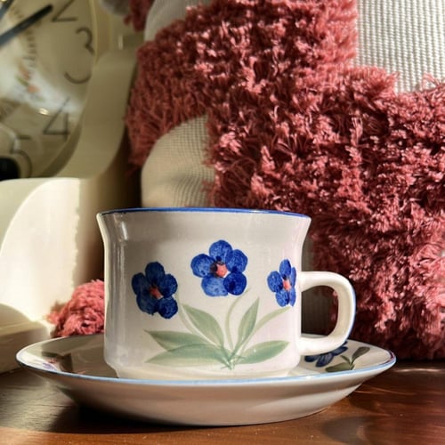 كوب فنتج من الخزف | رسم يدوي