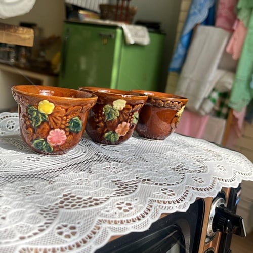 فنجال خزف ياباني فنتج ونادر