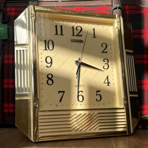 ساعة حائط فنتج صناعة تايوان