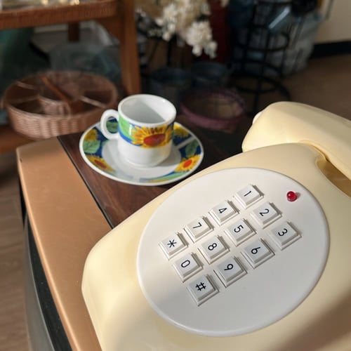 فنجان عتيق ختم صيني احمر