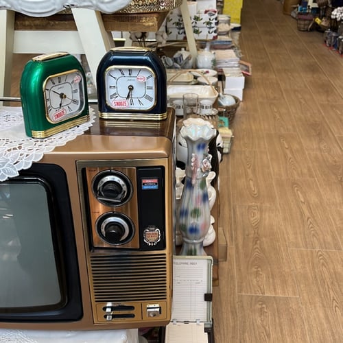 ساعة ومنبّه صناعة تايوانية فنتج