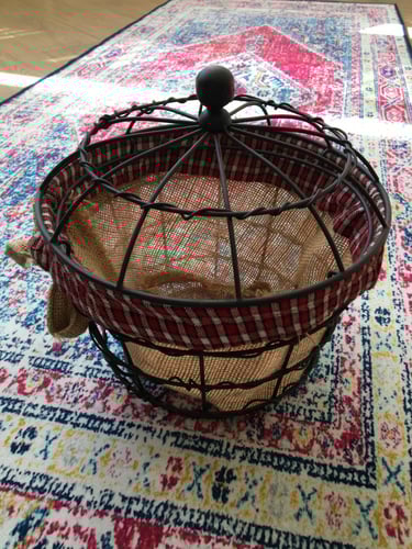 سلة حديد ستايل فارم هاوس