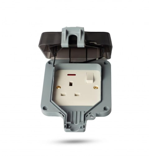 فيش ثلاثي مع مفتاح غطاء اسود ووتر بروف