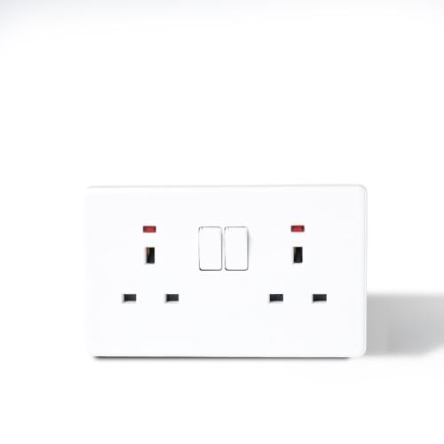 فيش ثلاثي مجوز 7*14 بيانو أبيض SEMICNZ