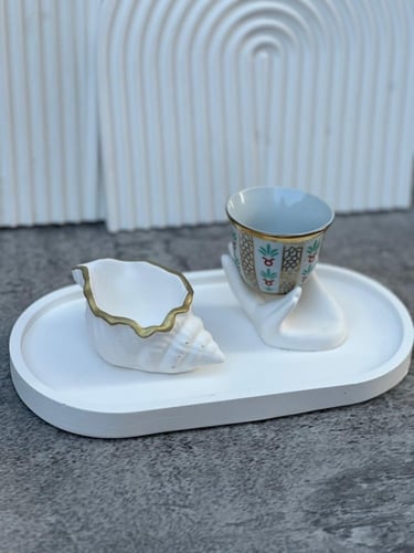 صحن بيضاوي حجم كبير