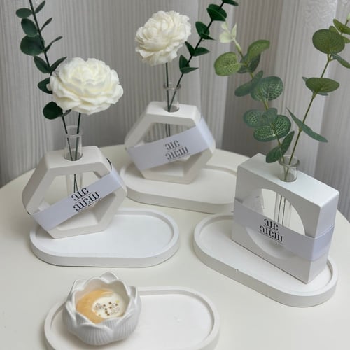 توزيعات العيد فازة +شمعة عطريه ورد جوري