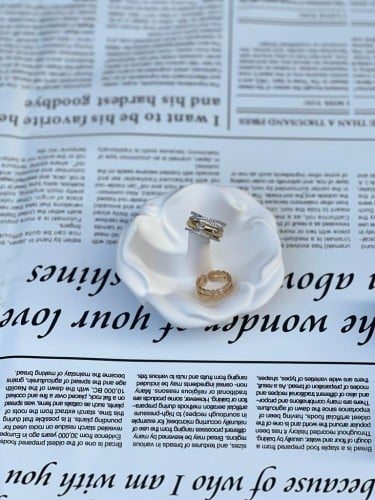 حامل مجوهرات خاتم الخطوبة