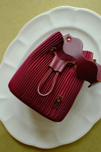 دلو مانغوستين صغير