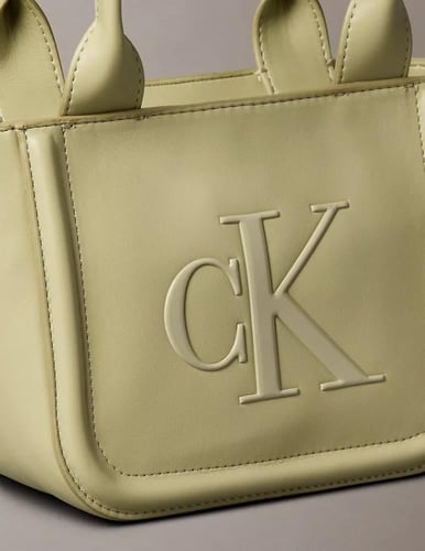 حقيبة توت صغيرة / براند كالفن كلاين