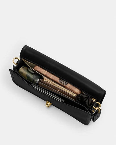 حقيبة كوتش صغيرة