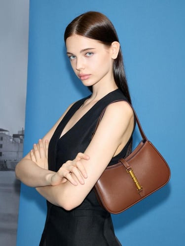 حقيبة كتف سيسيا ميتاليك - شوكولاتة