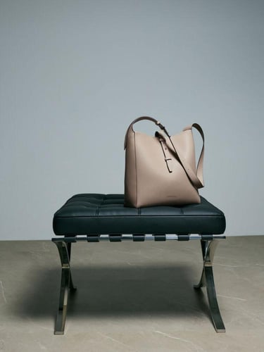 حقيبة هوبو بيريل / براند تشارلز اند كيث