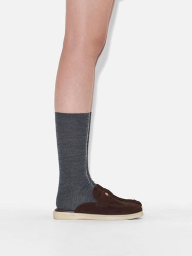 حذاء ميول من جلد الغزال / براند بيدرو