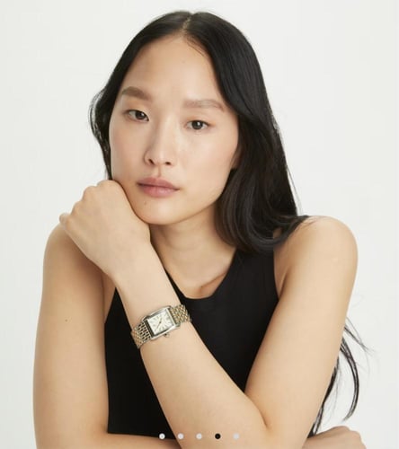 ساعة إليانور توري برتش