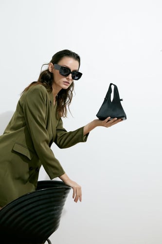 هوبو بيتيت بيزك أسود /ريبليت - repleat bag