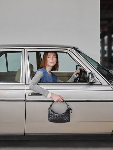 حقيبة كتف منسوجة من إيفيت - لون أسود